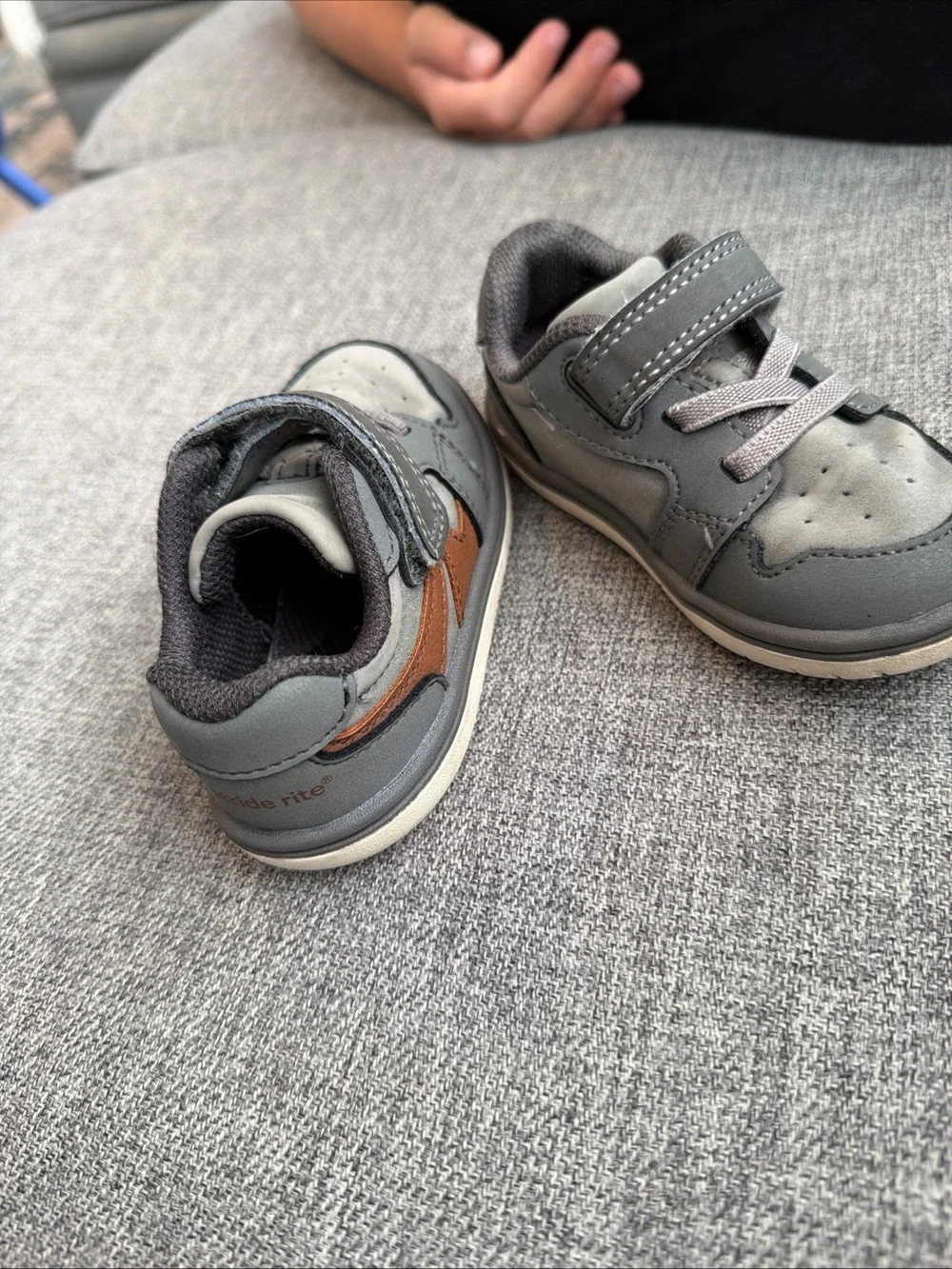 Stride Rite London Gray with Brown Toddler Sneakers Hook-and-Loop Strap Size 5M